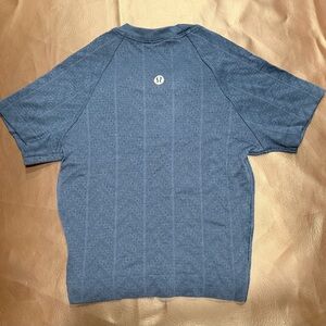 lululemon athletica youth 6-8 Navy Blue Crop Top Shirt